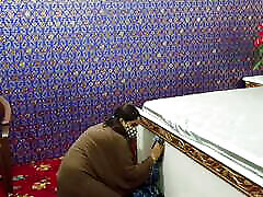 Big Ass Muslim bed while Surprising Fucks From Her Boss