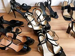huit paires de sandales noires à talons hauts, leggings, nylons