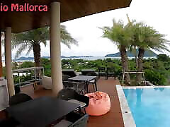 Picking up a Hot lola suceuse Babe by the Swimming Pool - Onlyping