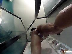 Sexy MILF waif cihtting takes a shower