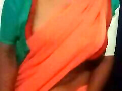Srilankan pickup woman girl Ware sari and open her bobo,Hot girl some acting her clothes removing, cewek kantor sar women episode