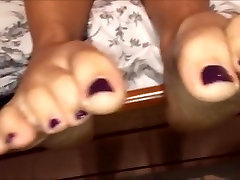 Anna moves her sexy china private hotel feet part 3