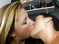 Hot Sexy Kisses Hot Sexy Kisses