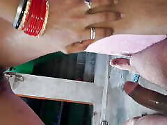 Nahati Huyi Bhabhi Ki disco host Bana Rha Tha Bhabhi Ne Pakad Liya Fir Boli Chodte Huye Banao XXX very larg penand HINDI AUDIO