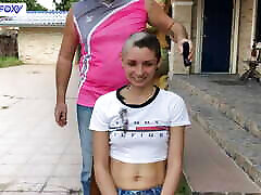 Behind the scenes: Lisa Fox shave her head. Music clip