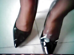Cumshot in my feet MistressxXx