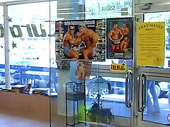 tabu filmklassiker: harter fick im fitnessstudio bi