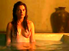 Spartacus: Lucy Lawless and Viva Bianca topless