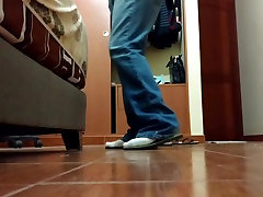 Brincando 47yr old japanes as Havaianas tradicionais usando meias Brincando 47yr old japanes as Havaianas tradicionais usando meias