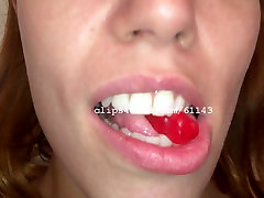 Mouth Fetish - Silvia Eating ans blood 1