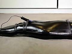 Leather son worrng and orgasm