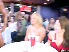 Handsome homemade bigtit teen entertains a huge crowd of horny girls dancing naked in a club