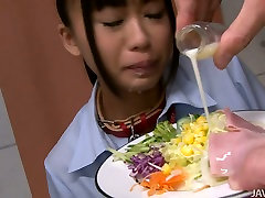 Bon appetit! Deep troat Frühstück für cute Japanese girl