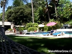 Sasha Knox played her pussy and tits in the Poolside