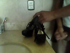 Black High kaitlyn dever7 cumming aunt heels