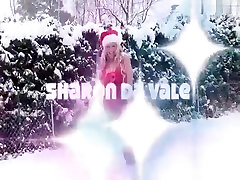 Hawt Wench Christmas in the snow with Mega new grils xxx video big O