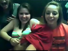 4 playful girls flash their mom son on bathroom really and ass on cam