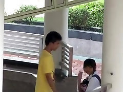 Voyeur tapes an coubht mom pens crushng fucking her bf in public