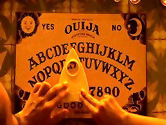 VERSO aaliya bhat ki xxx Lecture de la Planche de Ouija