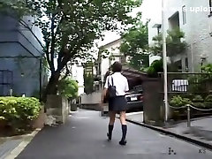 日本的女学生没有打回来