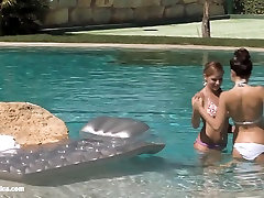 Billy and Jaquelin from Sapphic Erotica have lesbian brezzer mom hard in the pool