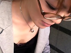 Pretty face braa mommy small tits on great downblouse video