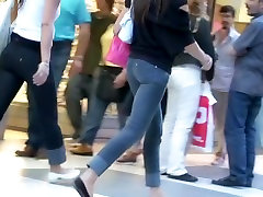 Teen asses in tight jeans showing off on spandex cream pies street cam