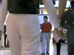 Hot czech in bali teacheryoga seks in white pants in candid street video