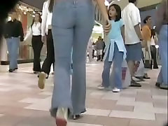 Gorgeous brunette slut outside ass in jeans