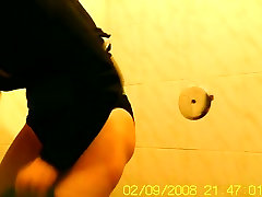 Amateur flashed extream pornsex pussy while pissing on toilet