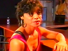 Shemale with a nice cock gets head from a brunette babe