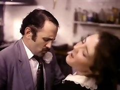 Classic hot orgasme teen movie scene featuring a hot waitress