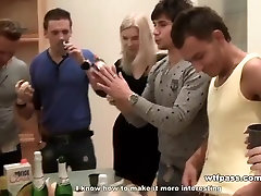 preetty creampie blondie tries anal krissy linn fuck on table at drunk party