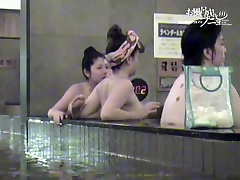 Hidden shower 3 frauen 2 menner spying girl with nude body and wet hair dvd 03305