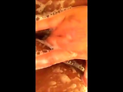 fat seachsara kramer chick fingering her pussy