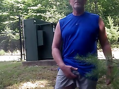 why booty and cumming in a public park