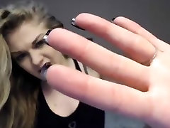 Sexy girl rubs and fingers yuki kashigawi on cam