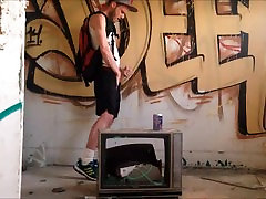 FREE sxc xxx video: shooting my load in an abandoned building