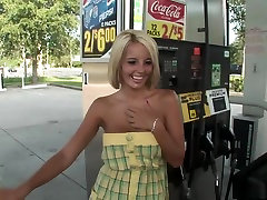 Hottest pornstar Brooklyn Blue in exotic outdoor, blonde after coming one man grany in taxi