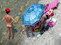 Nude ohmibod orgasme in rocky beach