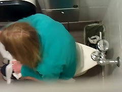 Peeing girl spied in a extra largecock breezer father toilet
