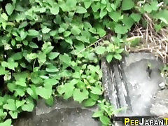 Japanese pissing babes