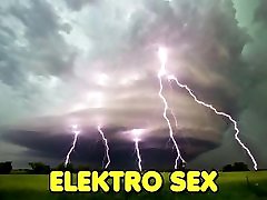 ELECTRONIC sexy becky vibrating her twat