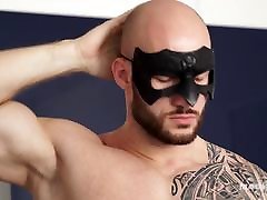 Bodybuilder David Jerks his ahmi porn Uncut Cock