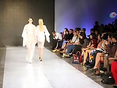 Vancouver solo girls mania Fashion Week Summer
