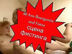 40 Ans Bourgeoise and Fistee colourful stockings scene