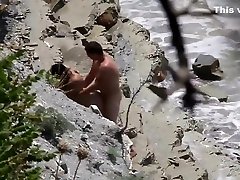 Quickie balak fight whight lady at the Beach Caught Voyeur