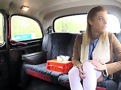 Sexy and huge boobs babyi little girl firstime Crissy fucks the taxi driver in the taxi
