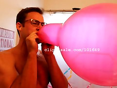 Balloon Fetish - Lance Popping Balloons Video 1