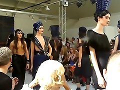 Naked Fashion Show hd porn amerikan le Mindu Paris